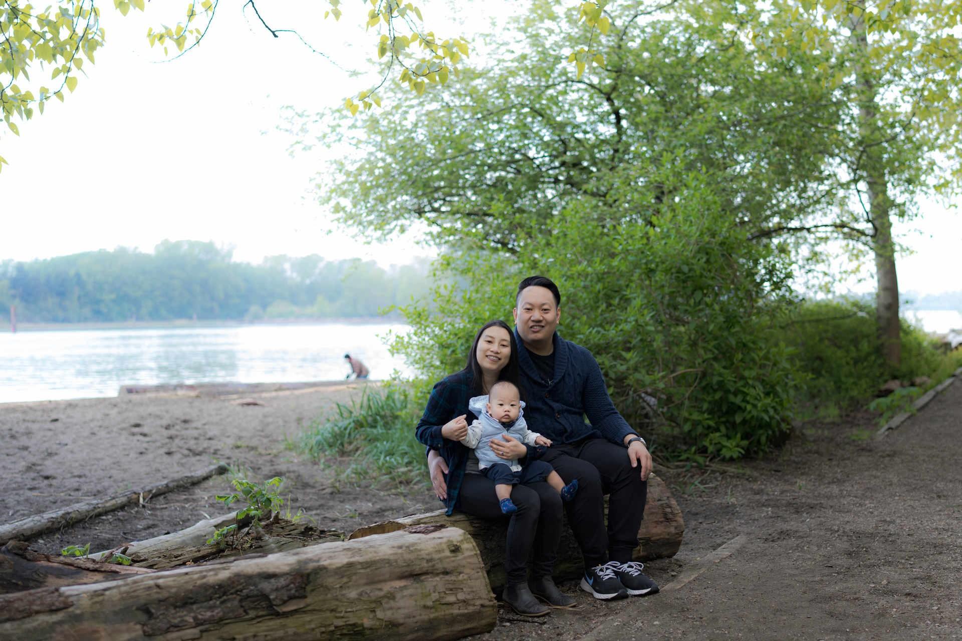 Vancouver Family Photoshoot at Fraser River Park with Lena & Kevin