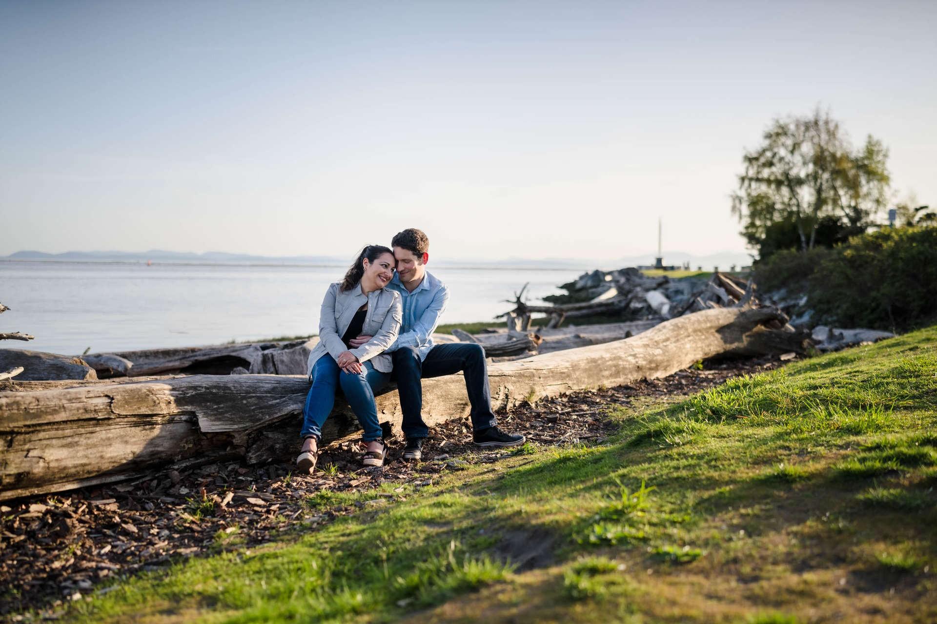 Garry Point Park engagement photoshoot with Miriam & Trevor