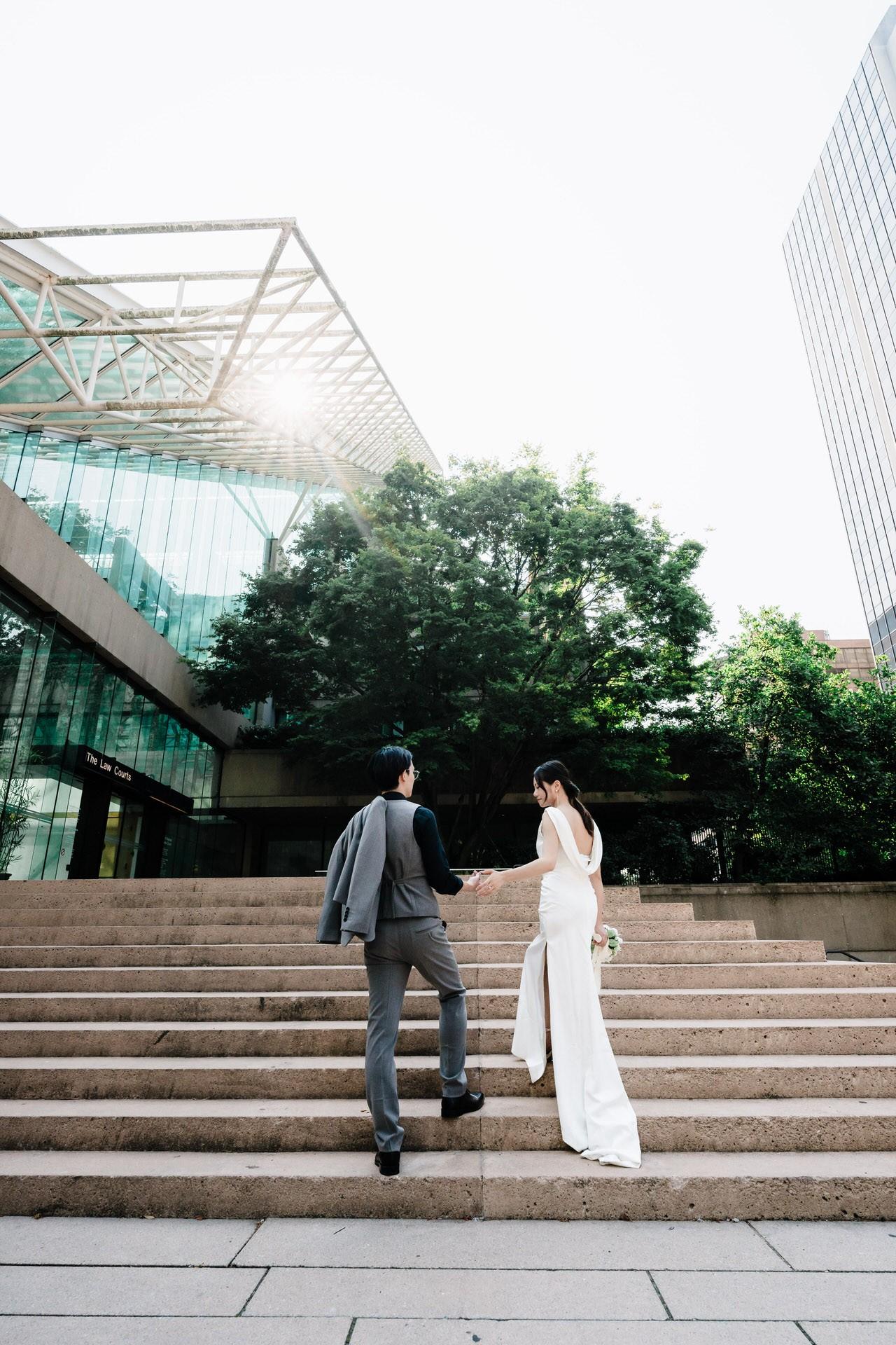 Vancouver Wedding Photoshoot: Urban Elegance with Carman & Charles’ Stunning Downtown