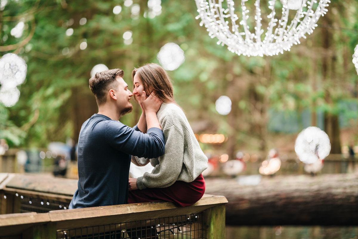 Romantic Christmas Photoshoots at Vancouver’s Capilano Suspension Bridge